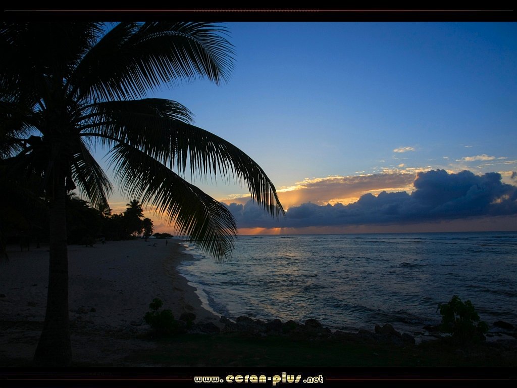 Ecran Plus Coucher De Soleil à La Plage De La Chapelle